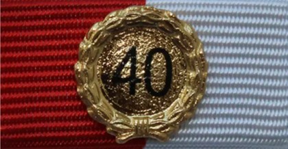 Jubiläums-Auszeichnung Allgemein 40 Jahre - Gold auf Band rot/weiß