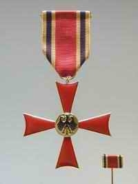 370-5 - Verdienstkreuz 1. Klasse (Herren)