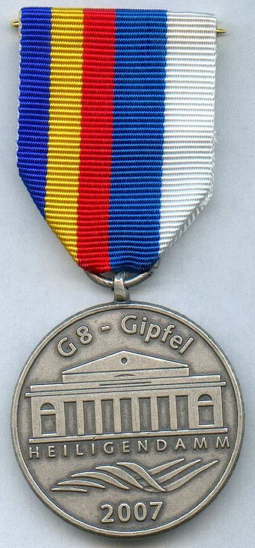 Bandspange zum G8 Medaille Gipfel in Heiligendamm 2007 in Schachtel