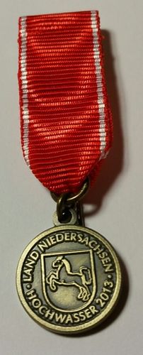 570-6 - Einsatz-Ehrenzeichen Elbe 2013 - Niedersachen (Miniaturschnalle 16 mm)